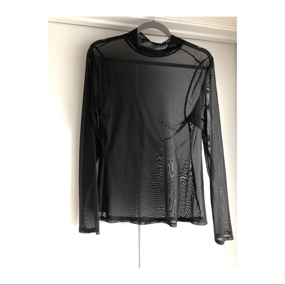 SOLD🔥USED🔥 sheer black top